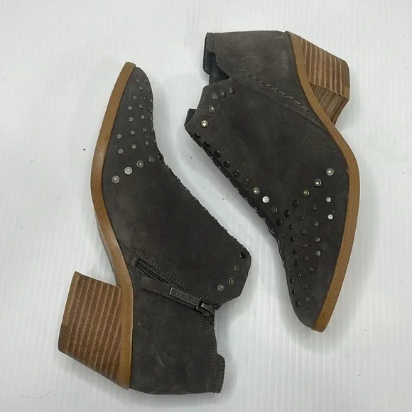 1. State Loka Women’s Sz 7 Suede Studded Ankle Bootie Almond Toe Block Heel Gray - Picture 6 of 9